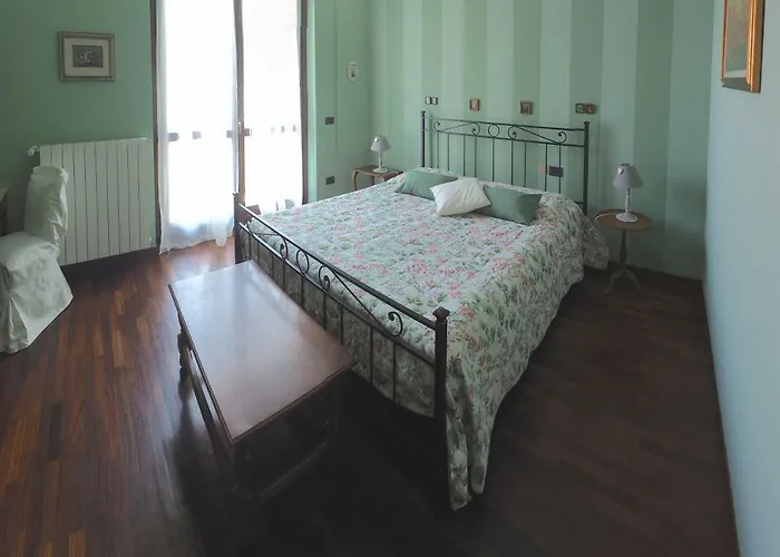 Ca' Rosa Bed & Breakfast Malnate